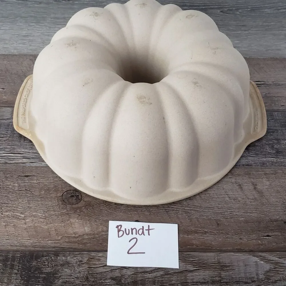Pampered Chef Stoneware 10
